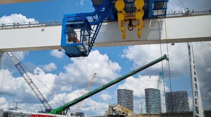 GH Gantry Crane 4 x 10/10t used plant and machinery